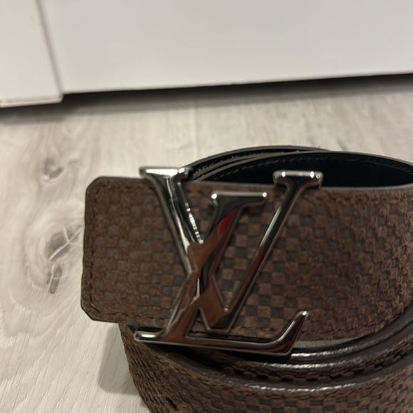 Louis Vuitton Authentic Men’s Leather Pre loved Belt w/Silver Buckle.Size 90/36. - Picture 2 of 9
